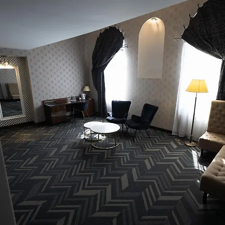 Hotel Aviator 4*