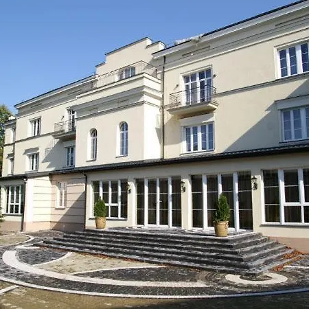 Aviator Hotel 4*
