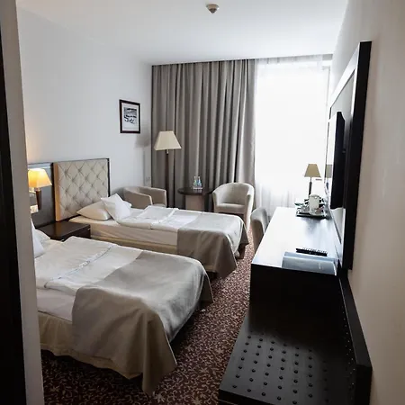 Aviator Hotel