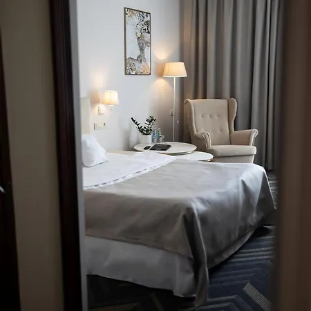 Aviator Hotel