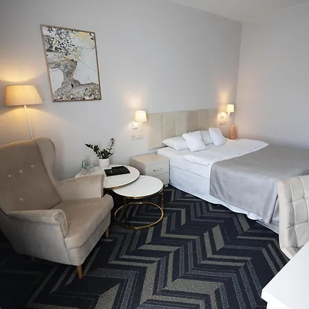 Aviator Hotel
